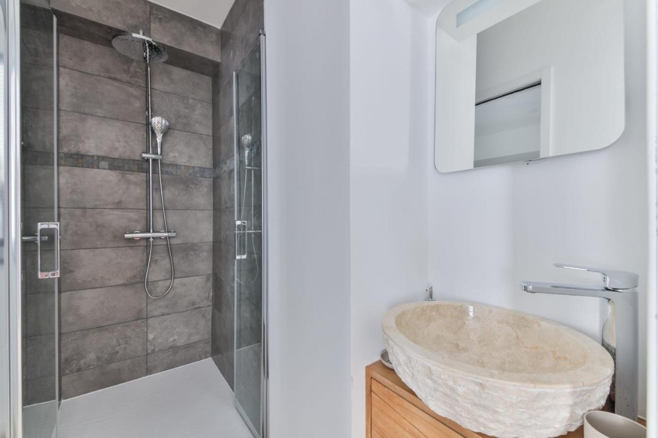 Beautiful Flat Next To Saint Lazare Opera Appartamento Parigi Esterno foto